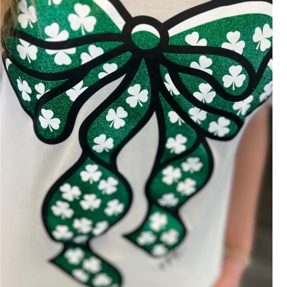 Bella Canvas🍀 St. Patrick’s Day White Tee 🍀Green Glitter Shamrock Bow🍀Size XL